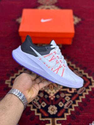 نایکی زوم وینفلو Nike zoom winflo