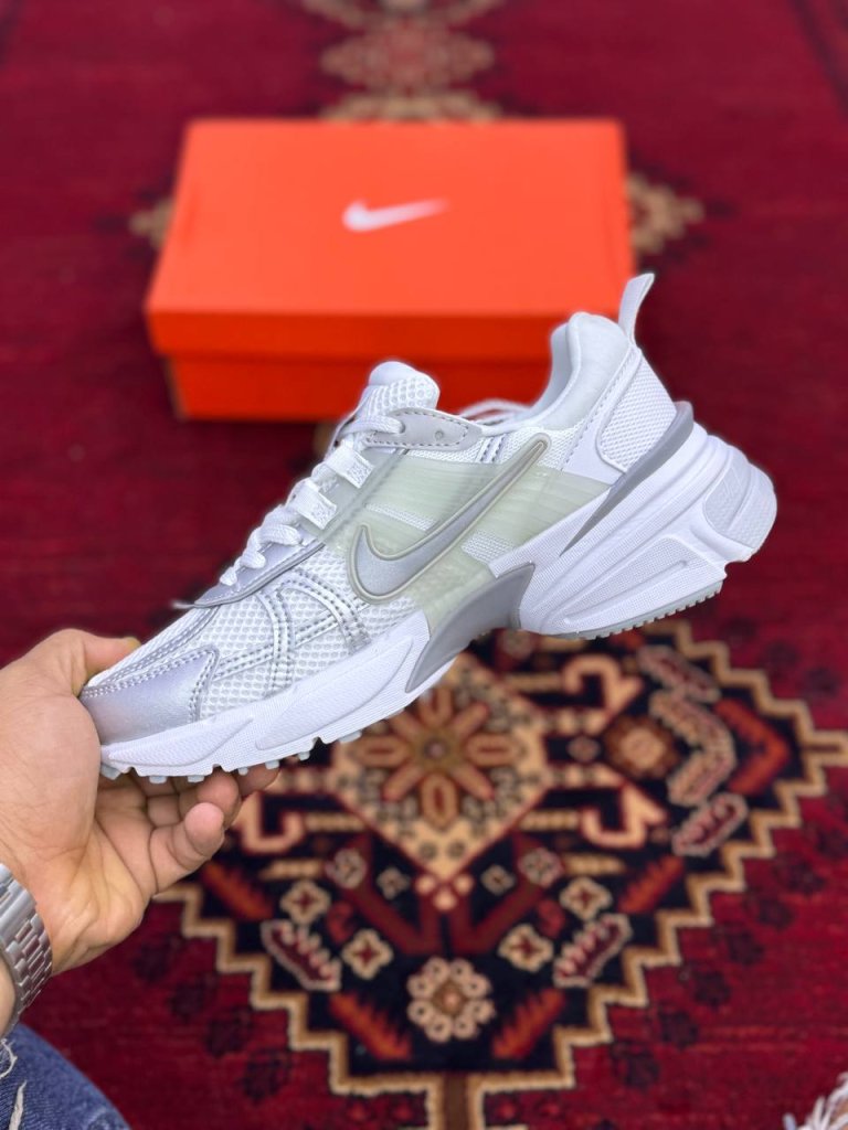کتونی دخترانه و پسرانه نایکی وی تو کی ران nike v2k run - Image 3