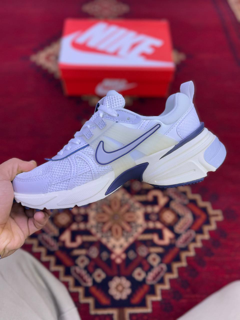 کتونی زنانه و دخترانه نایکی وی تو کی ران nike v2k run - Image 2