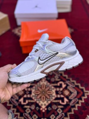 کتونی دخترانه و پسرانه نایکی وی فایو کا ران nike v5k run