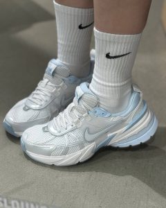 کتونی دخترانه نایکی وی تو کی ران nike v2k run