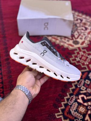 کتونی دخترانه آن رانینگ on running
