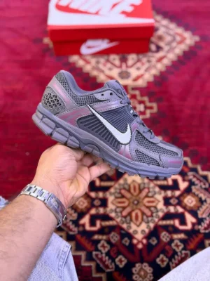 کتونی دخترانه نایکی وومرو 5 nike vomero 5